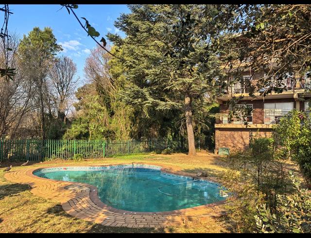 3 BEDROOM APARTMENT FOR SALE IN WINDSOR WEST